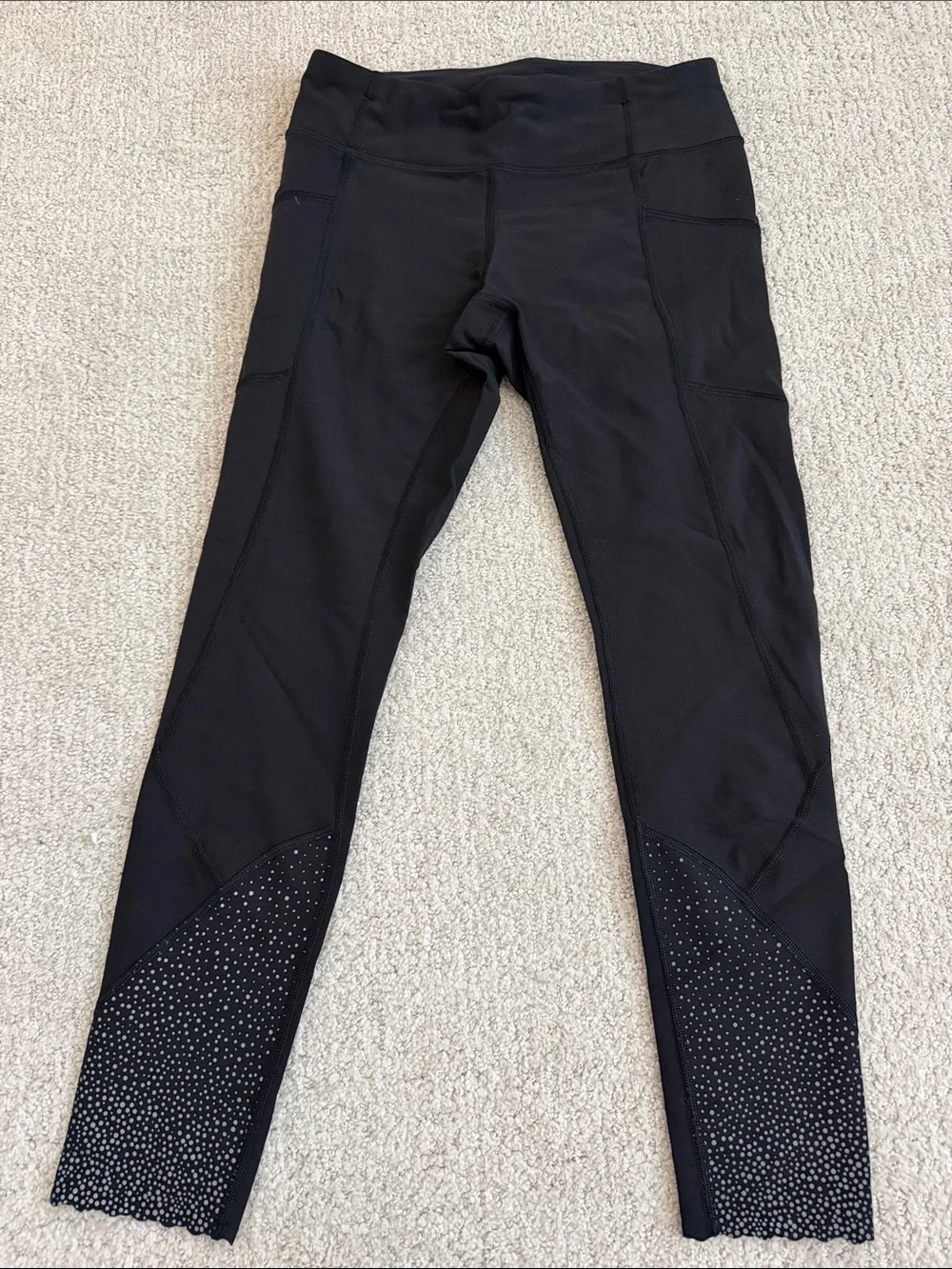 Lululemon Black Women's Active Leggings with Scalloped Hem